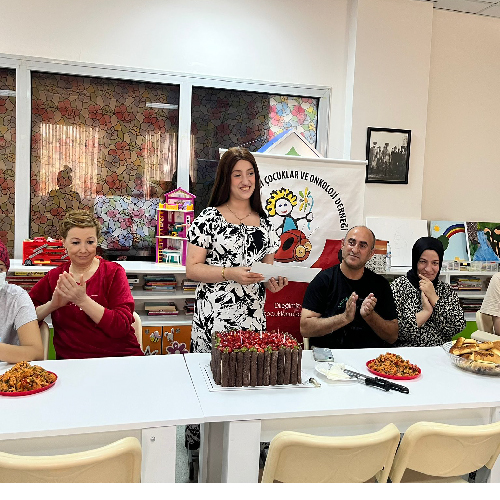 Ayşe İ. Kemoterapi Bitiş Partisi-03